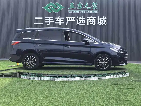 BYD Song MAX 2017