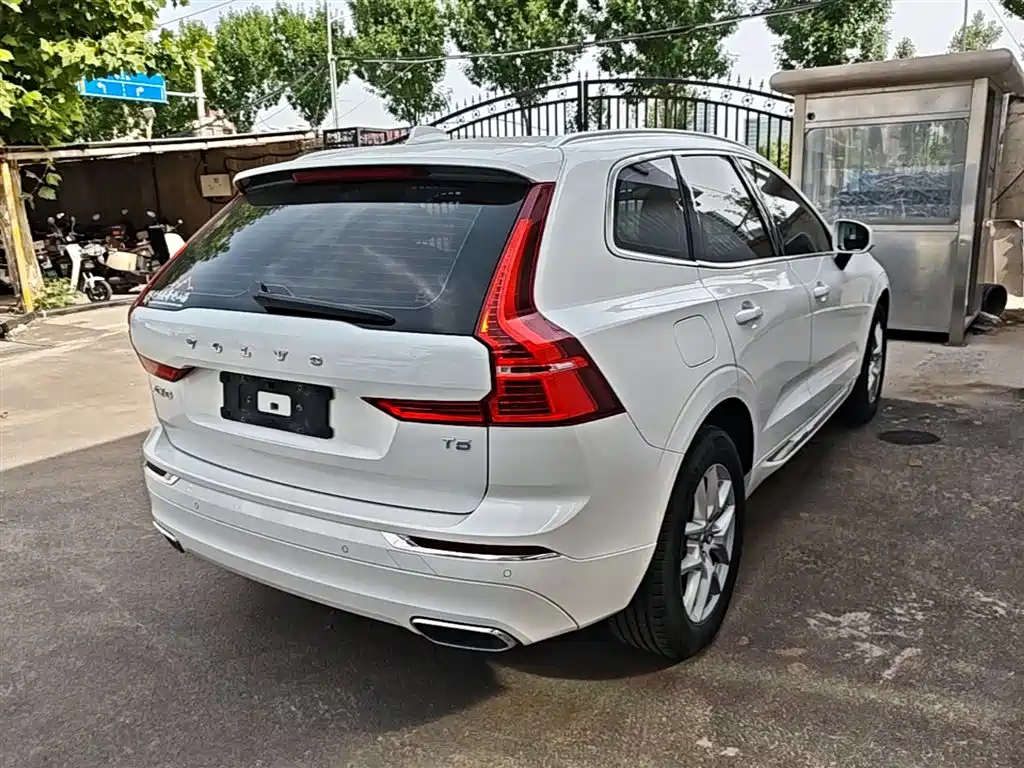 Volvo XC60 2021 — фото 7
