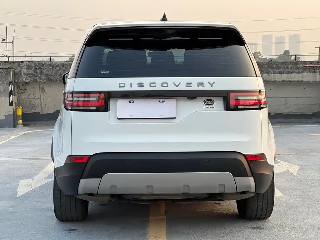 Land Rover Discovery 2017 — фото 8