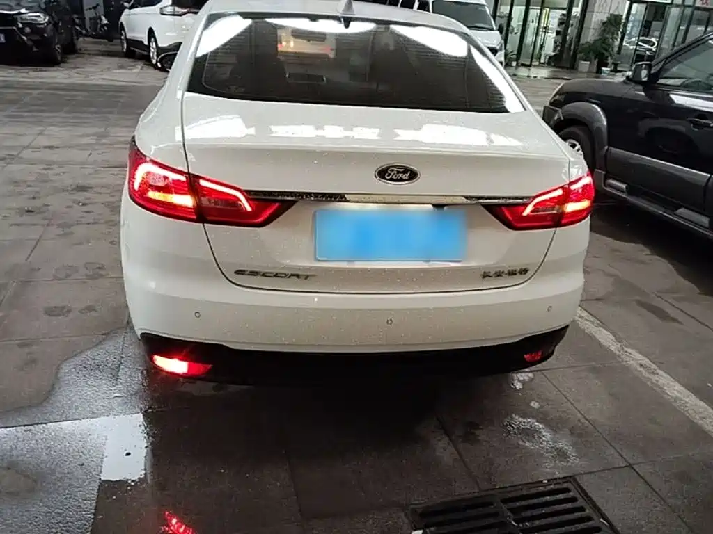 Ford Escort 2020