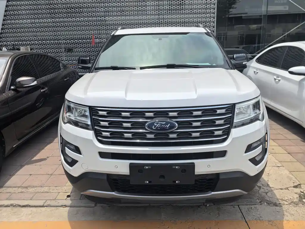 Ford Explorer 2018 — фото 2