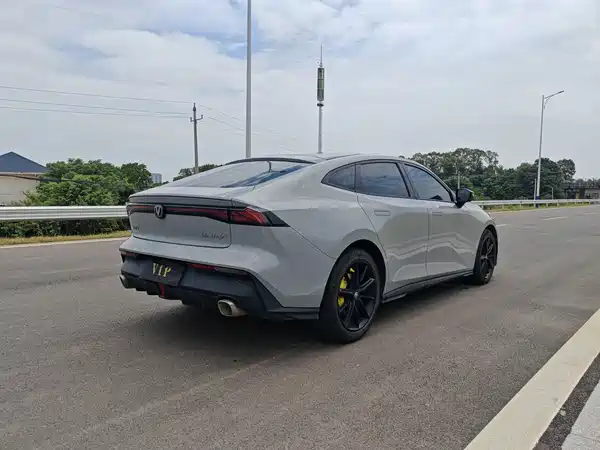 Changan UNI-V 2022