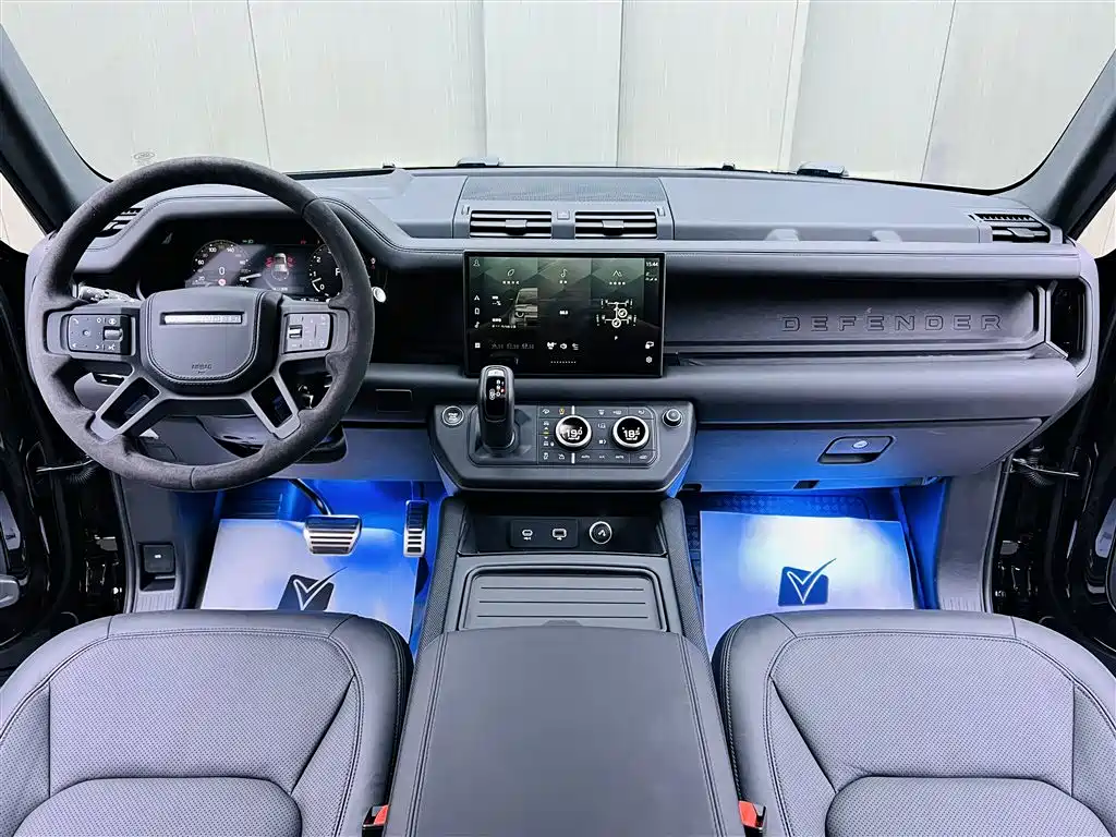 Land Rover Defender 2024 — фото 9