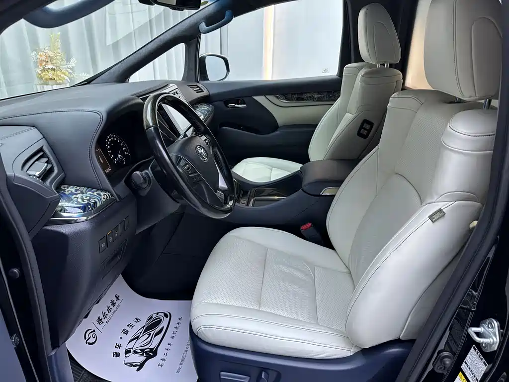 Toyota Alphard 2018 — фото 4