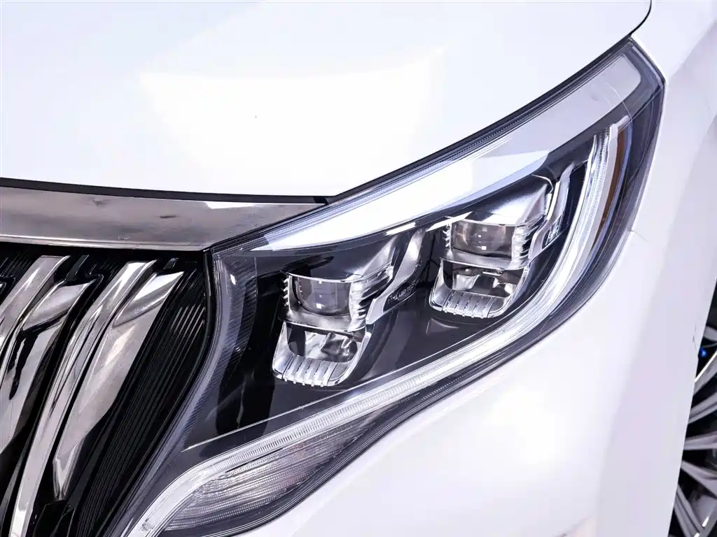 GAC Motor Trumpchi M8 2022 — фото 4
