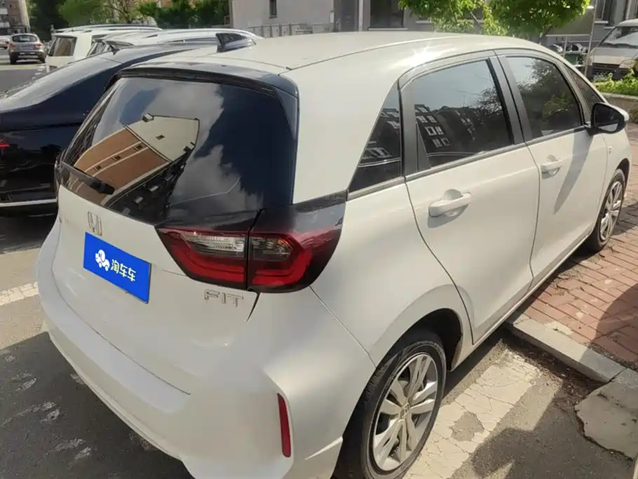 Honda Fit 2023 — фото 3