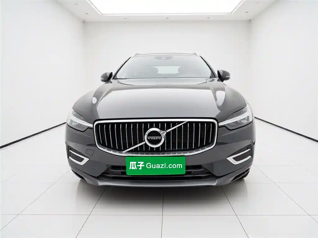 Volvo XC60 2021 — фото 2