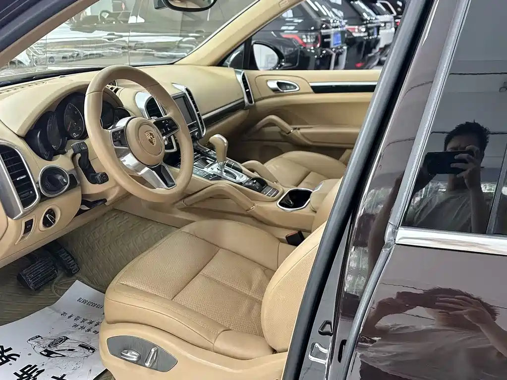 Porsche Cayenne 2015 — фото 13