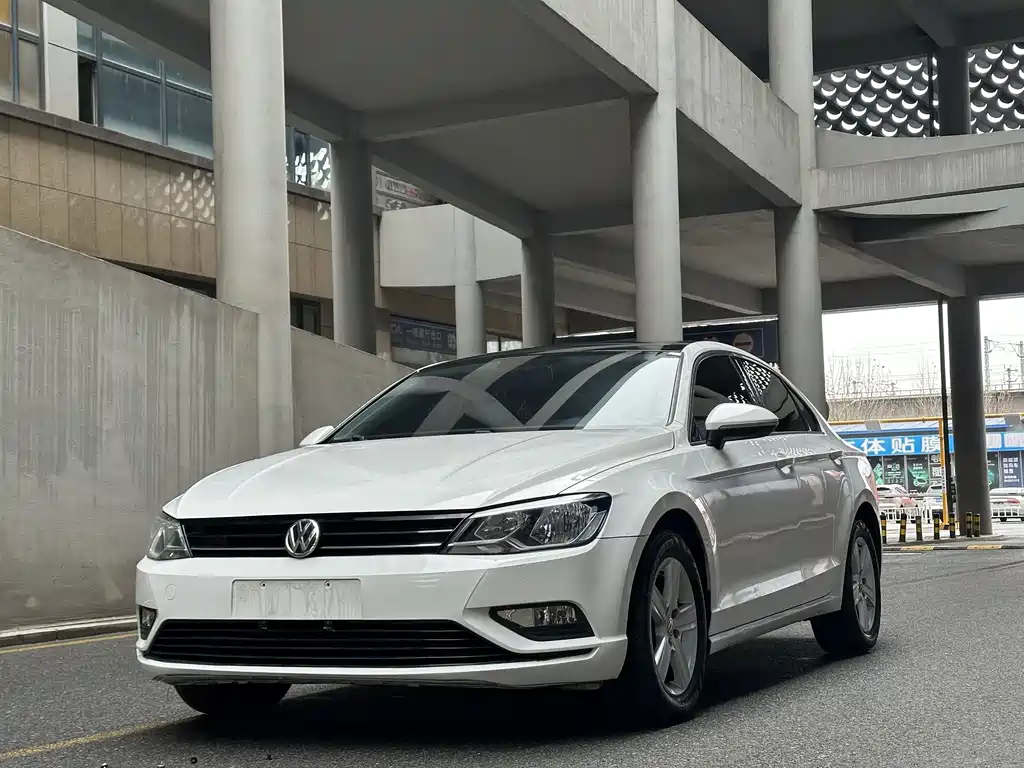 Volkswagen Lamando 2017 — фото 1