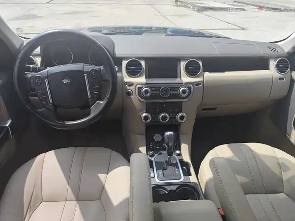 Land Rover Discovery 2012