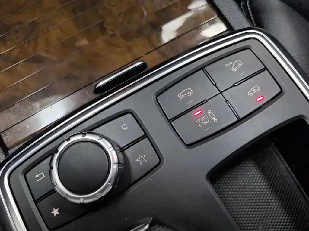 Mercedes-Benz M-Class 2015 — фото 13
