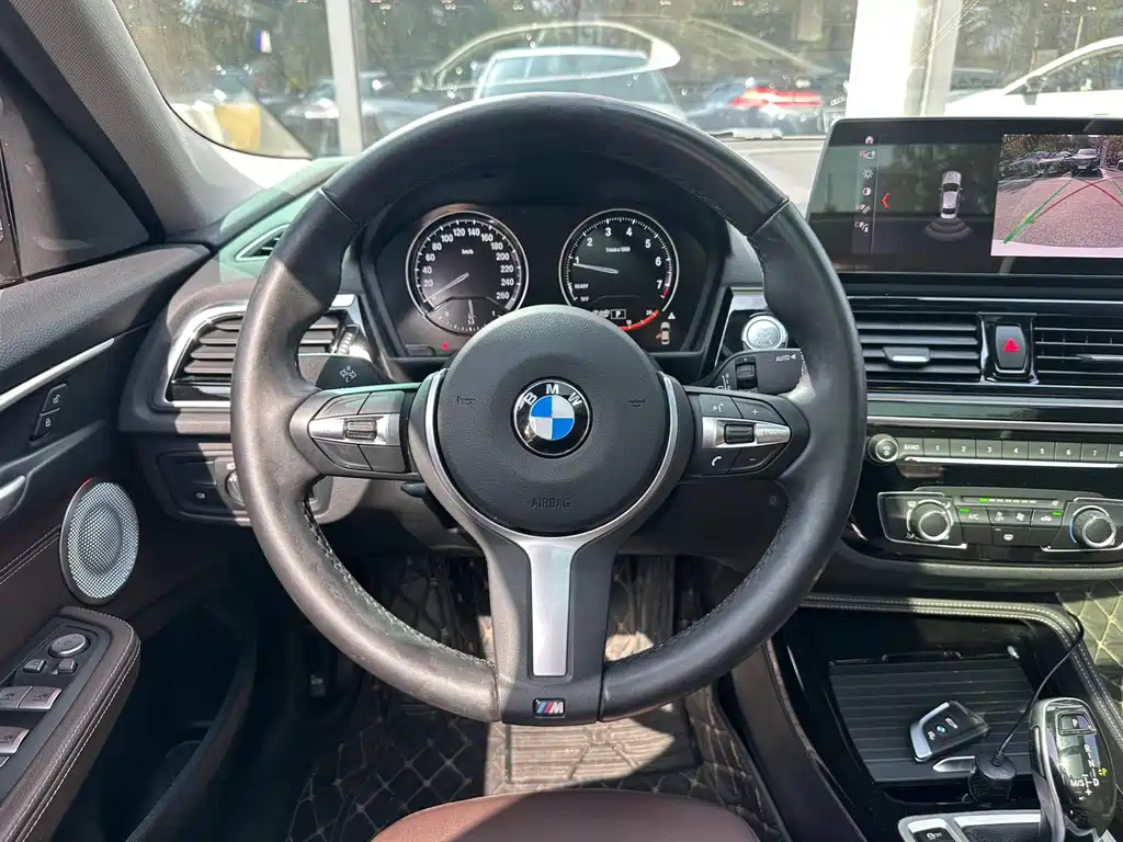BMW 1 Series 2021 — фото 15