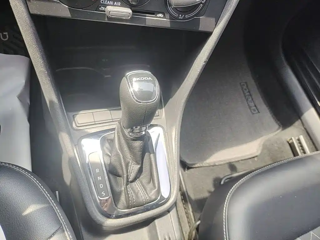 Skoda Rapid 2018 — фото 14