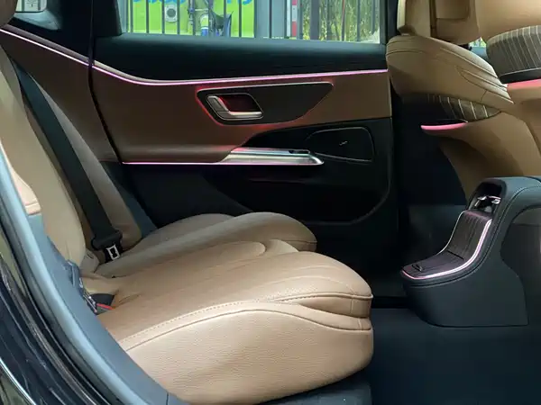 Mercedes-Benz E-Class 2025