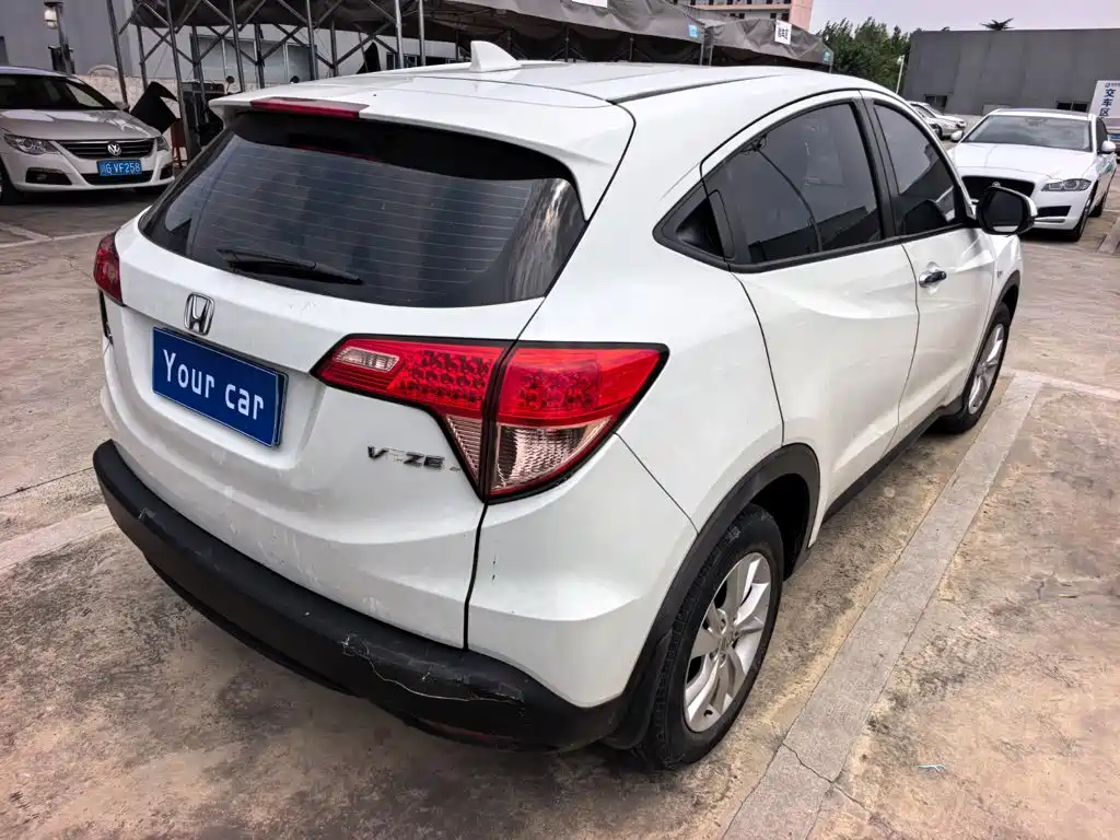 Honda Vezel 2016