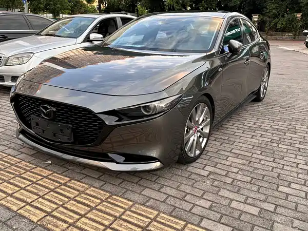 Mazda 3 Axela 2022