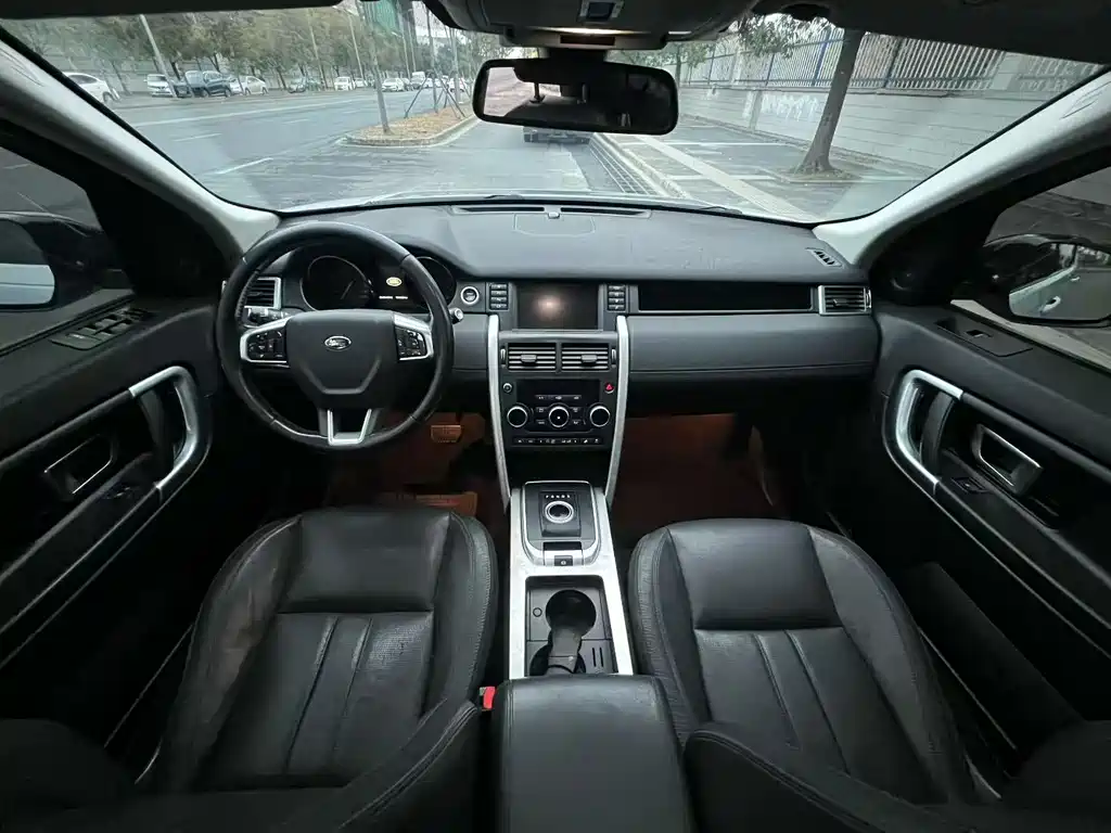 Land Rover Discovery Sport 2017 — фото 5