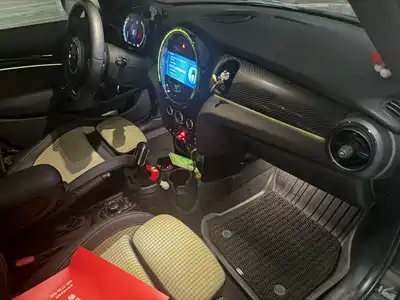 MINI MINI 2022