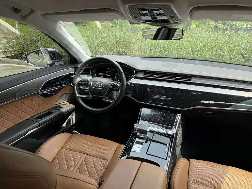 Audi A8 2022 — фото 10