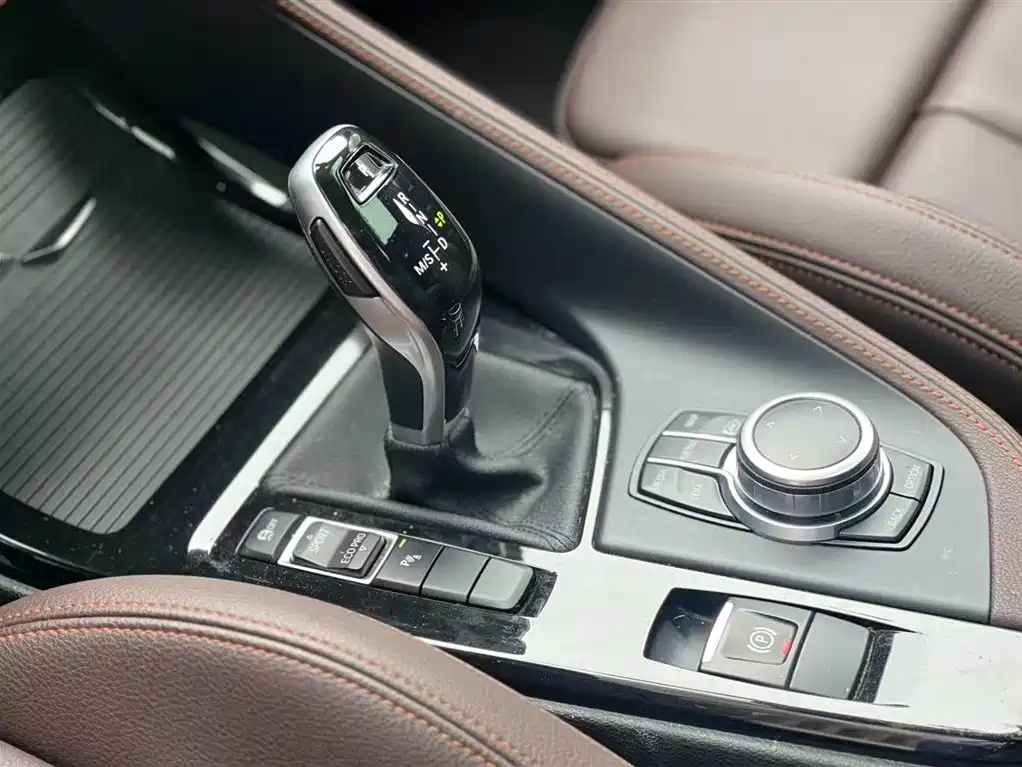 BMW X2 2022 — фото 10