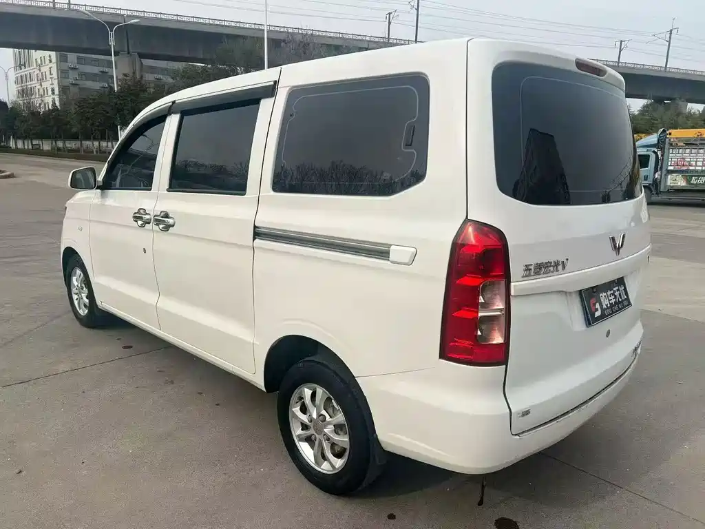 Wuling Hongguang V 2022 — фото 9