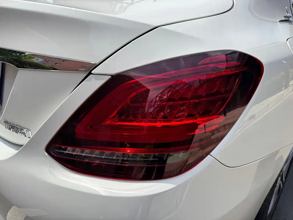 Mercedes-Benz C-Class 2019 — фото 23