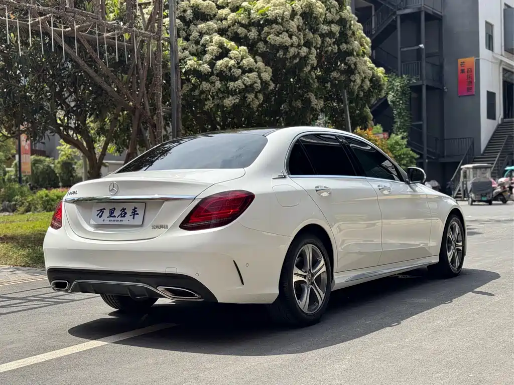 Mercedes-Benz C-Class 2019 — фото 26