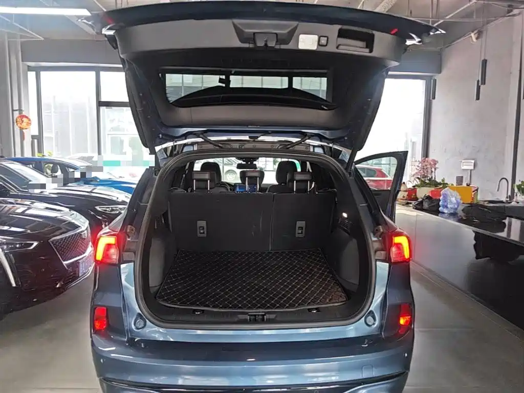 Ford Escape 2020 — фото 19