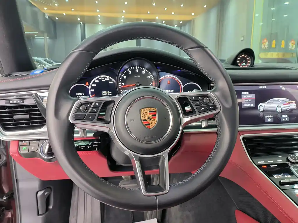 Porsche Panamera 2019 — фото 15