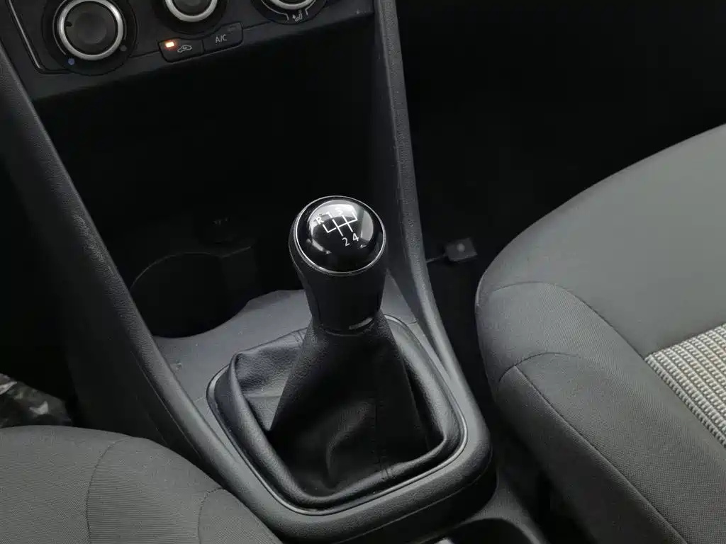 Volkswagen Polo 2018 — фото 13