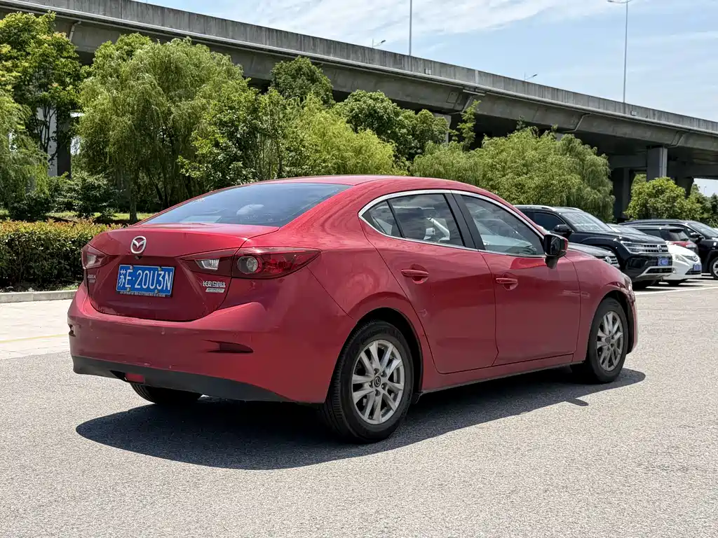 Mazda 3 Axela 2017 — фото 9