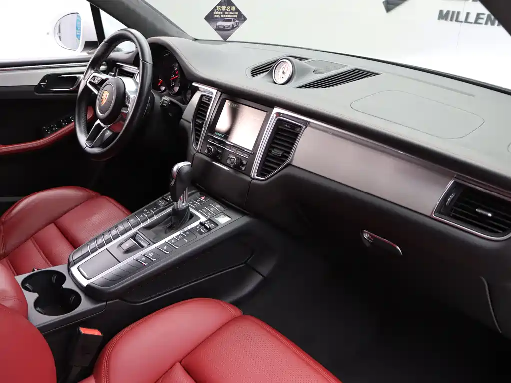 Porsche Macan 2014 — фото 23