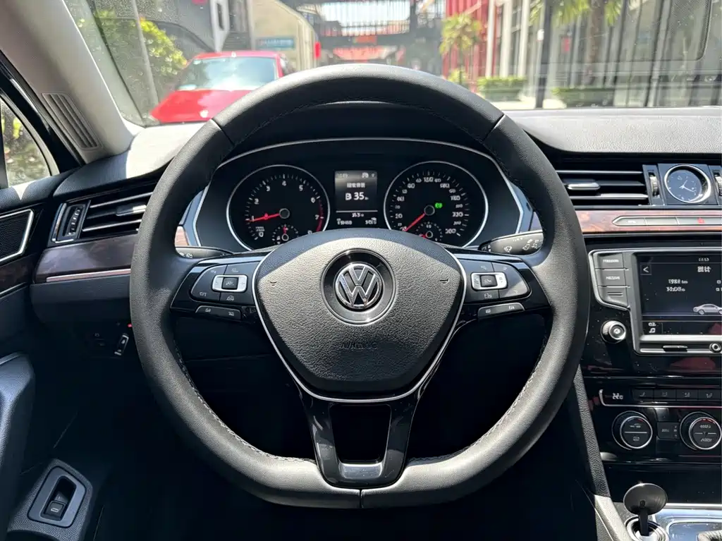 Volkswagen Magotan 2017 — фото 15
