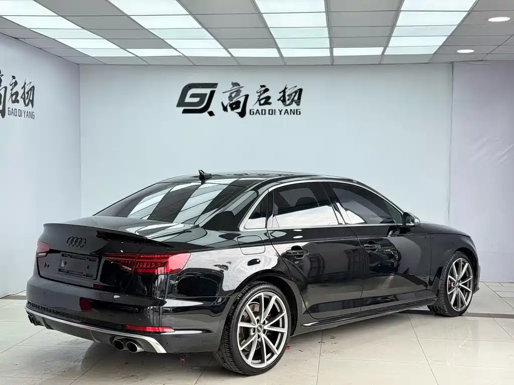 Audi S4 2019 — фото 24