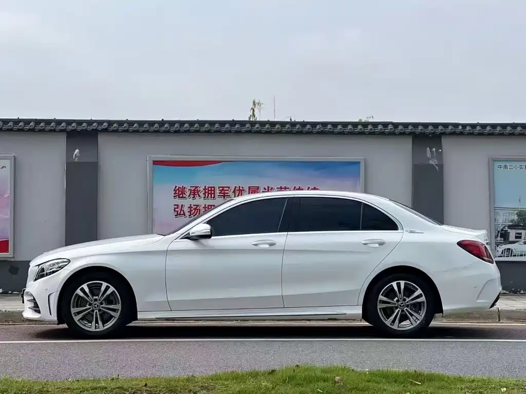 Mercedes-Benz C-Class 2019 — фото 3
