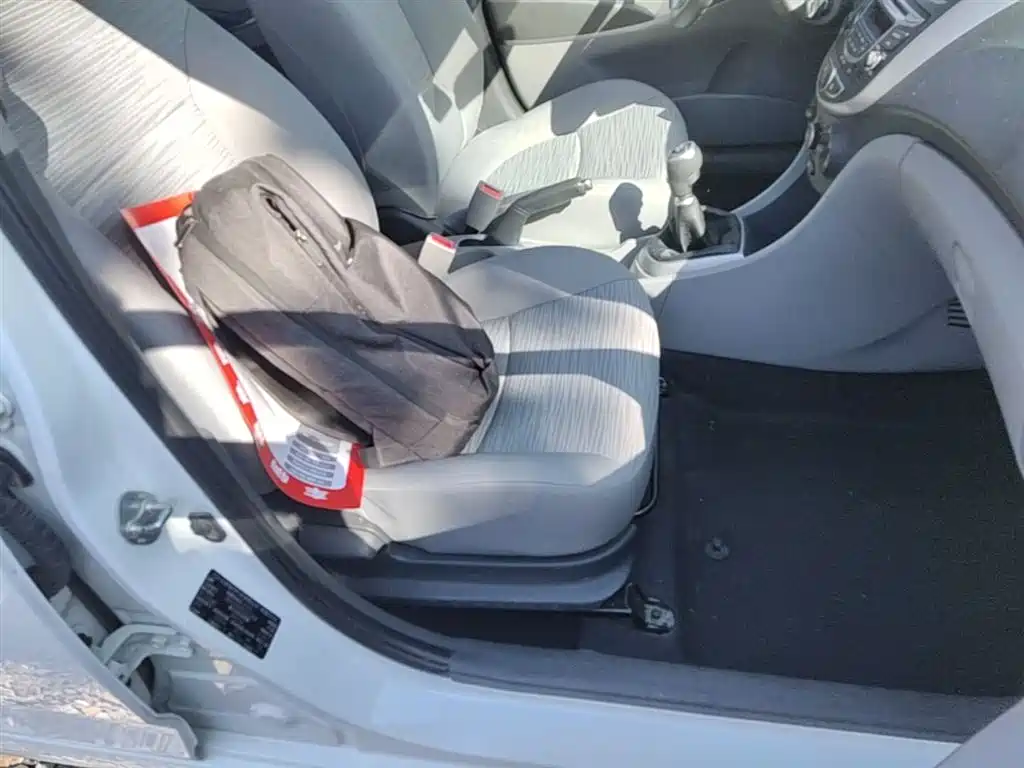 Hyundai Verna 2017 — фото 25