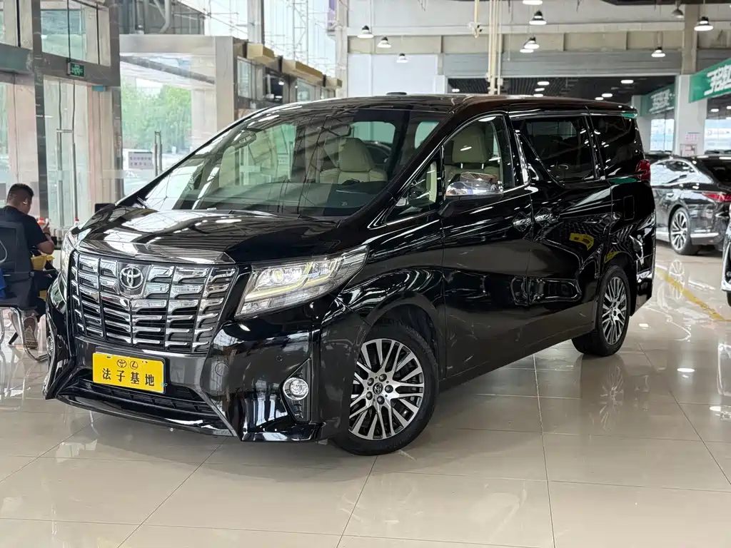 Toyota Alphard 2018 — фото 1