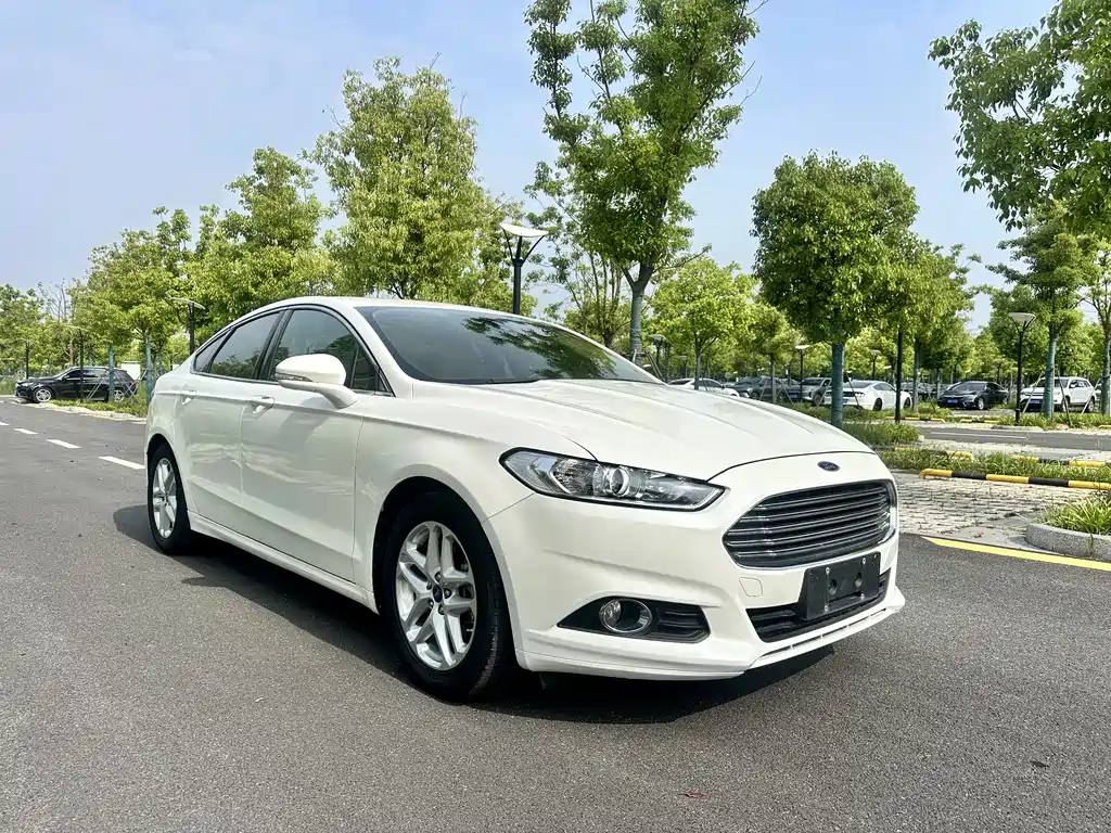 Ford Mondeo 2014 — фото 3