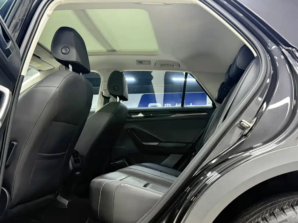 Volkswagen T-Roc 2022 — фото 18
