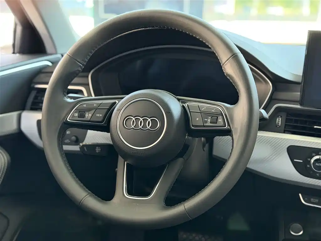 Audi A4L 2021 — фото 24