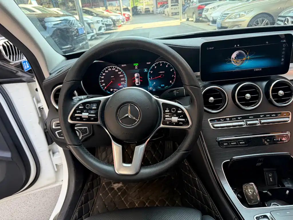 Mercedes-Benz C-Class 2019 — фото 12