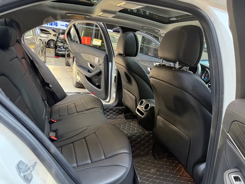 Mercedes-Benz C-Class 2019 — фото 14
