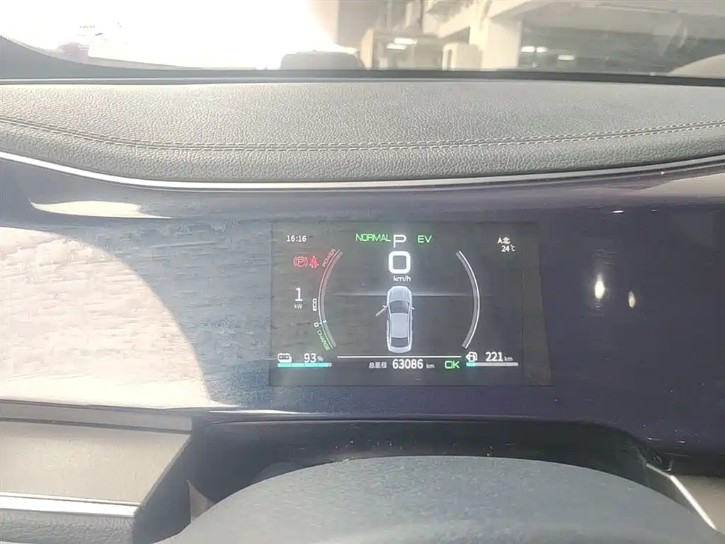 BYD Qin PLUS 2023 — фото 12