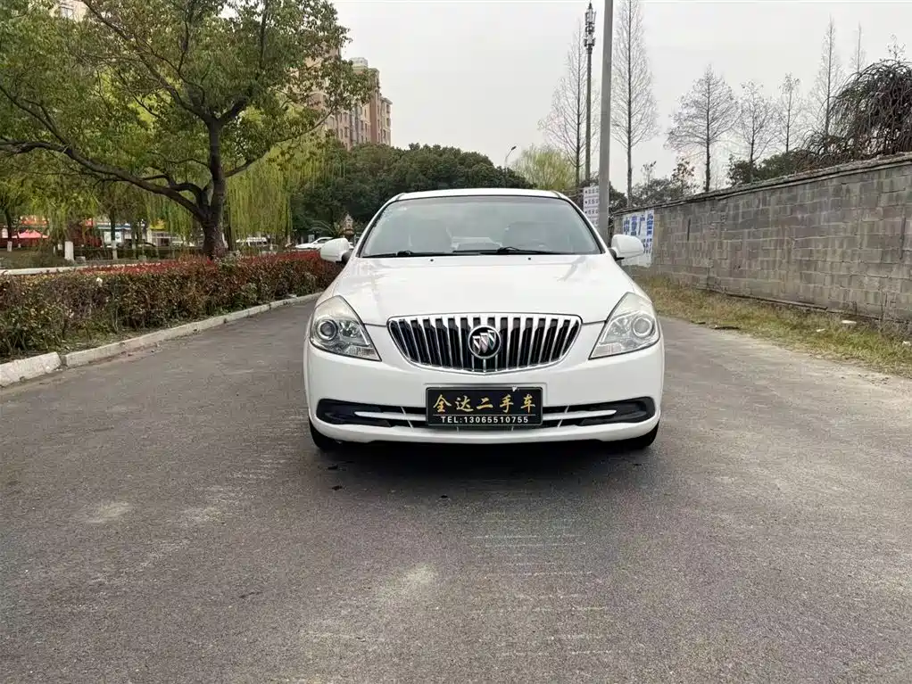 Buick Excelle 2015 — фото 1
