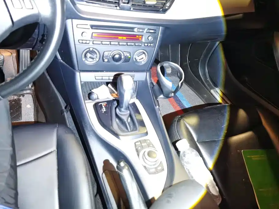 BMW X1 2014 — фото 16