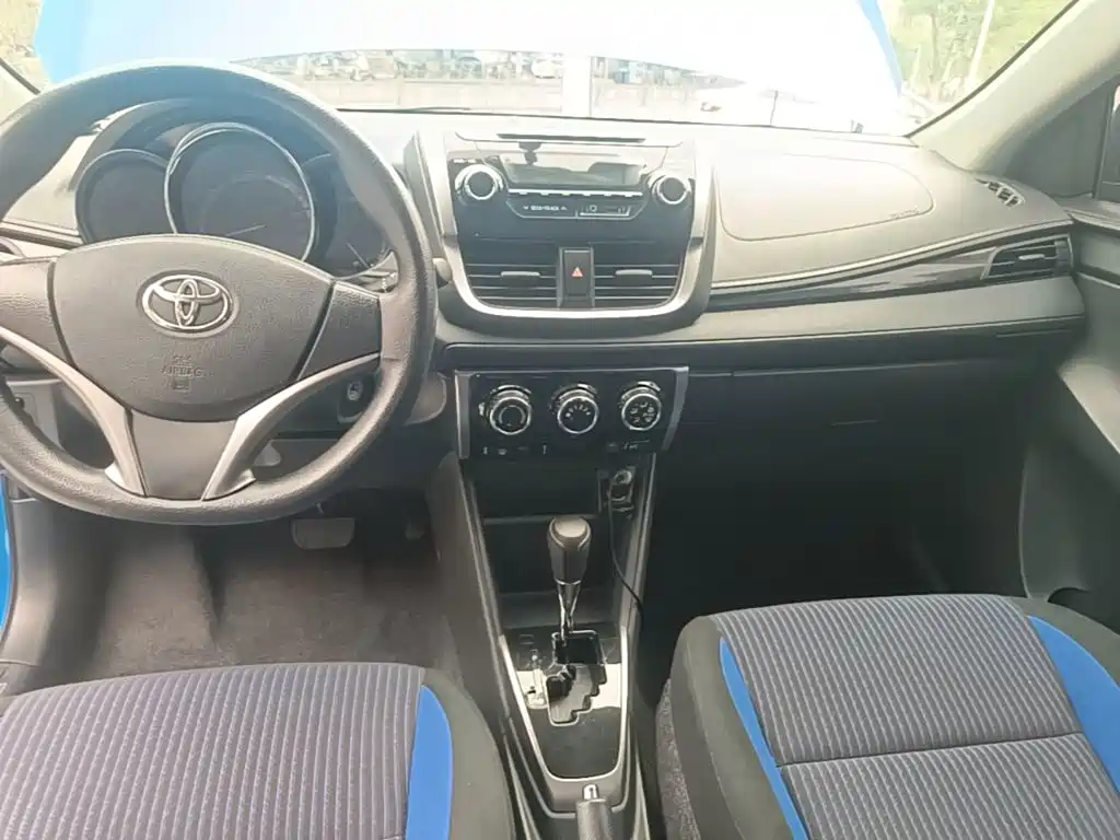 Toyota Yaris L 2016 — фото 14