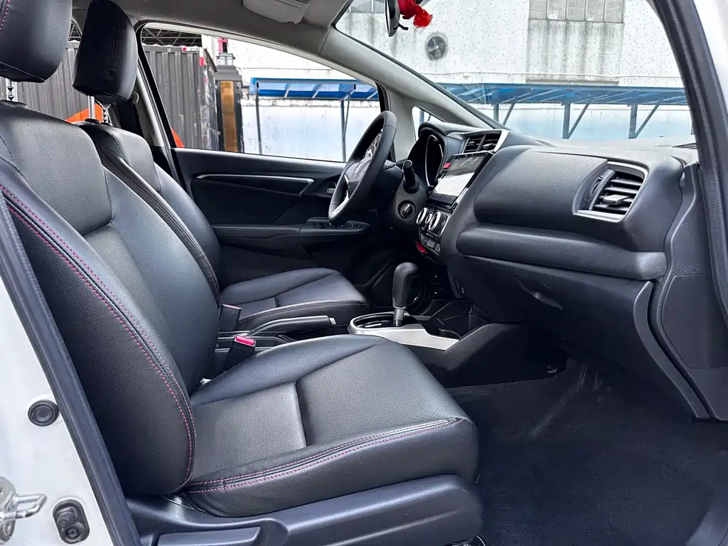 Honda Fit 2015 — фото 20
