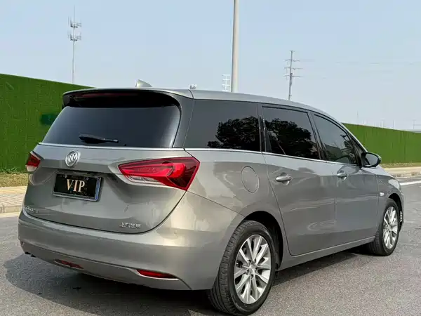 Buick GL6 2019