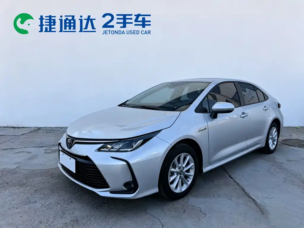 Toyota Corolla 2022 — фото 1