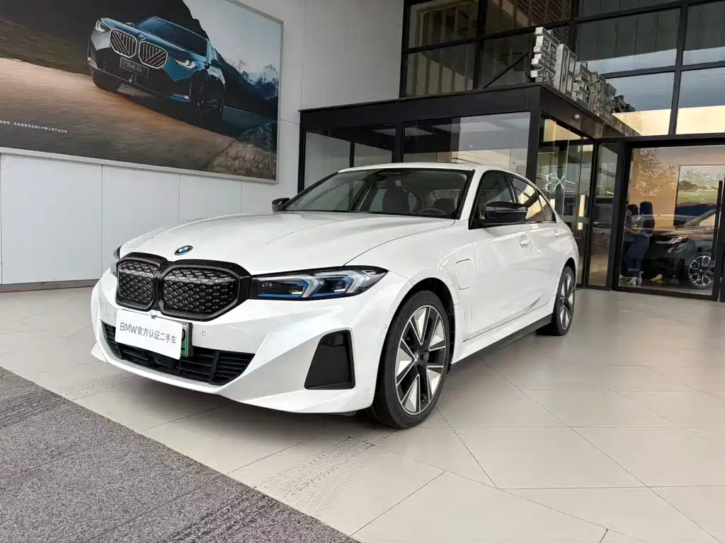 BMW i3 2024 — фото 1